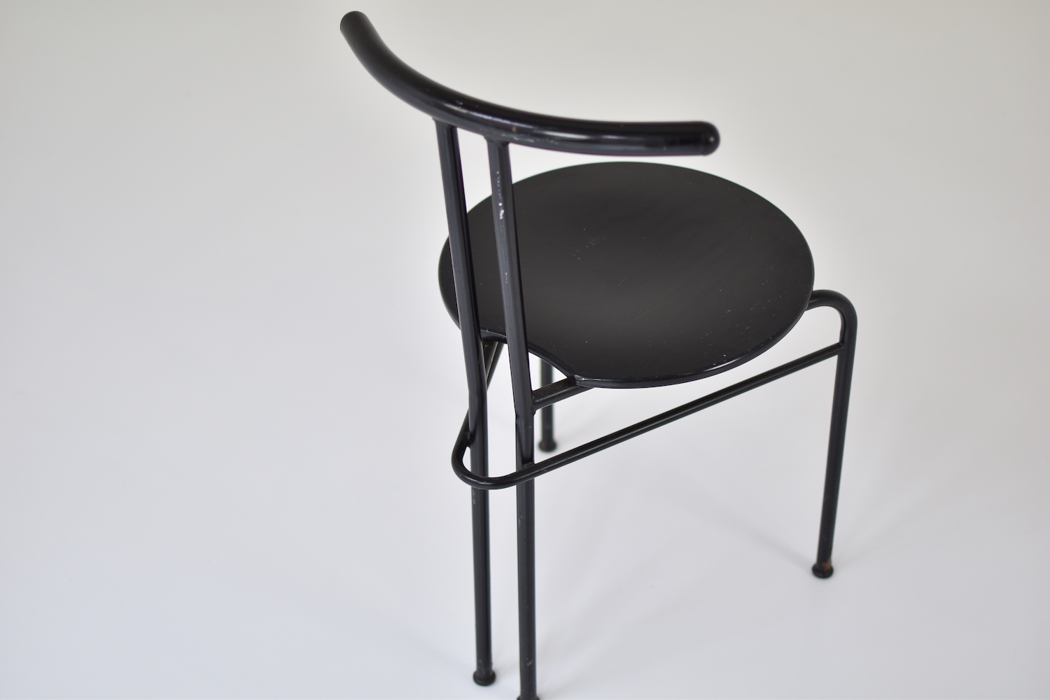 Modernist industrial chairs - Modern Living