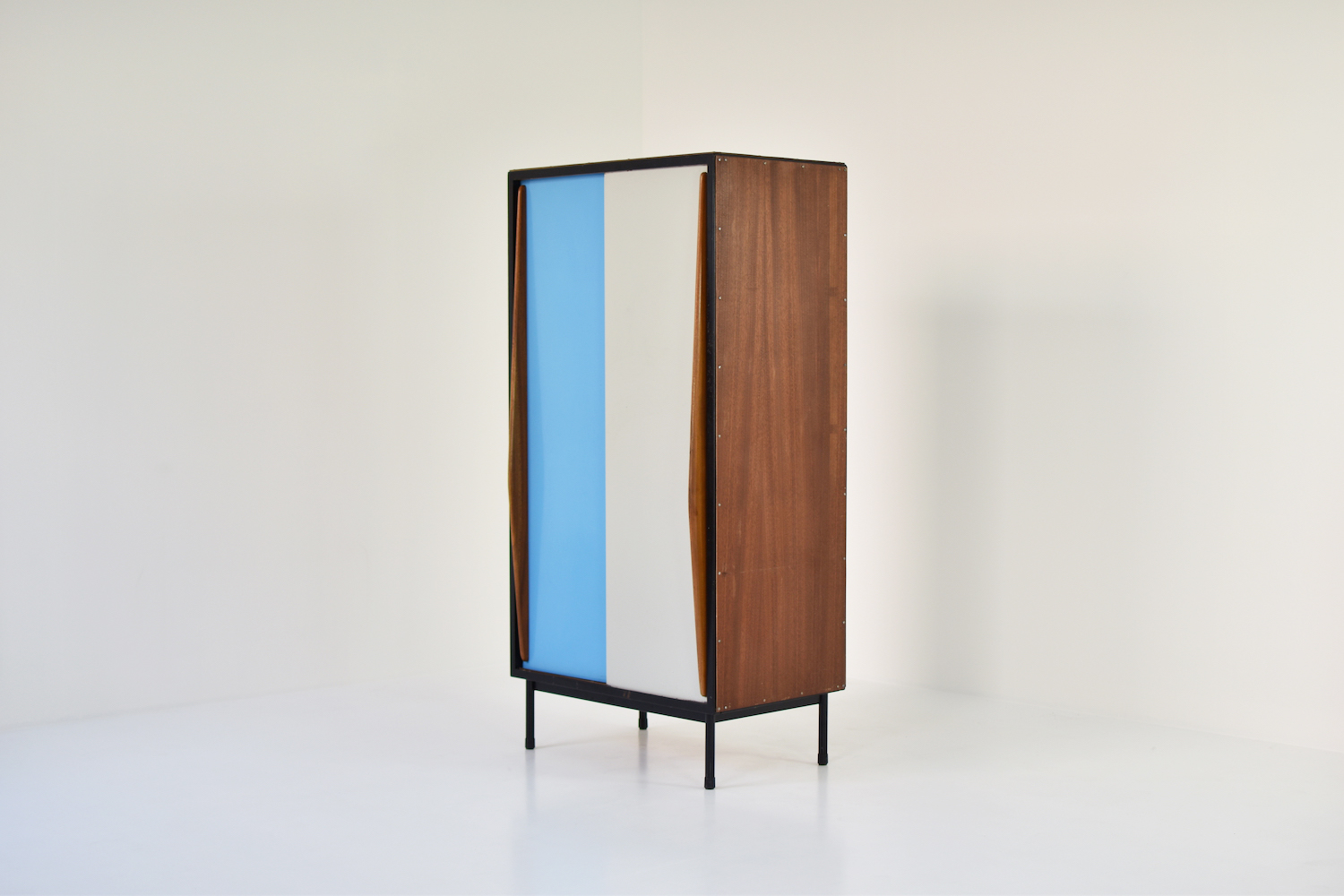 Willy van der Meeren - two tone cabinet - Modern Living
