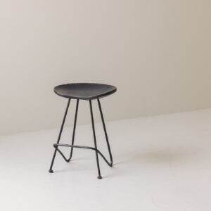 Freeform stool