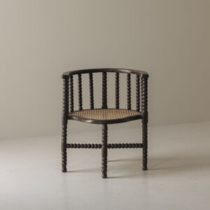 Bobbin curved arm-chair